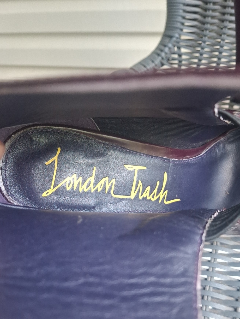 London Trash Deep Burgundy High Platform Ankle Booties, NEW - Picture 2 of 7